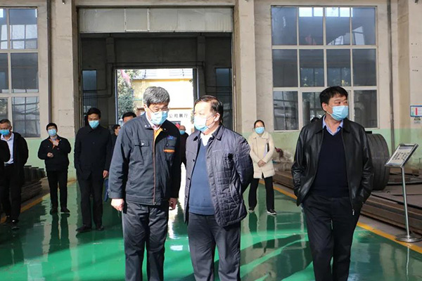 新鄉(xiāng)市副市長祁文華帶隊到新鄉(xiāng)長城調研指導企業(yè)復工復產工作